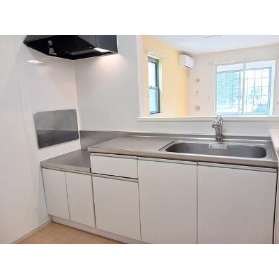 スイートタウンＣ 103【管理NO：1-018905203-01030】 ★家具家電は申し込み後に搬入しますの物件写真3