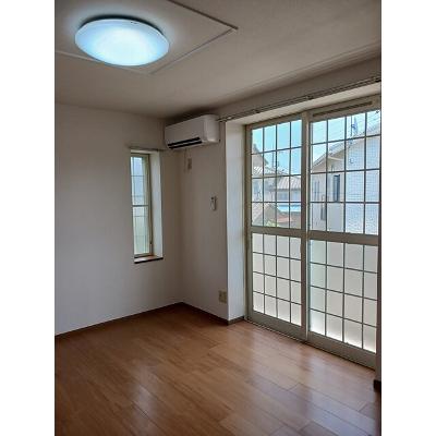 シャン・ド・フルール 202【管理NO：1-009595201-02020】 ★家具家電は申し込み後に搬入しますの物件写真2