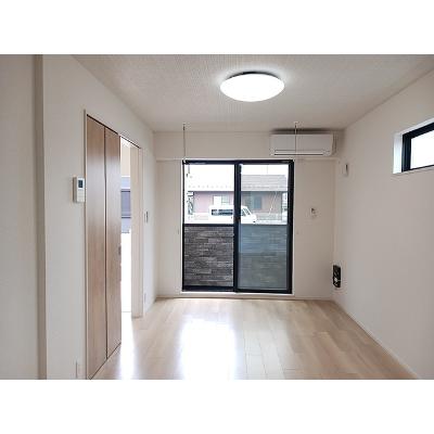 エレガンス　メゾン　Ⅱ 101【管理NO：1-028697702-01010】 ★家具家電は申し込み後に搬入しますの物件写真2