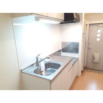Ｃｒｅａｔｉｏｎ　Ⅲ 102【管理NO：1-018829803-01020】 ★家具家電は申し込み後に搬入しますの物件写真3