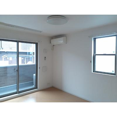ヴィラ・ロイヤルⅡ 105【管理NO：1-018418302-01040】 ★家具家電は申し込み後に搬入しますの物件写真2