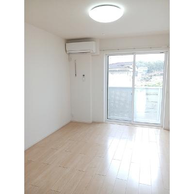 ヴァルム・プラッツ・リーベ 203【管理NO：1-022241901-02030】 ★家具家電は申し込み後に搬入しますの物件写真2
