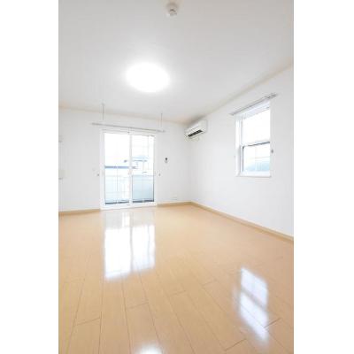 ハリウッドパレス 105【管理NO：1-016040401-01040】 ★家具家電は申し込み後に搬入します★ ★2026年09月上旬入居可能★の物件写真2