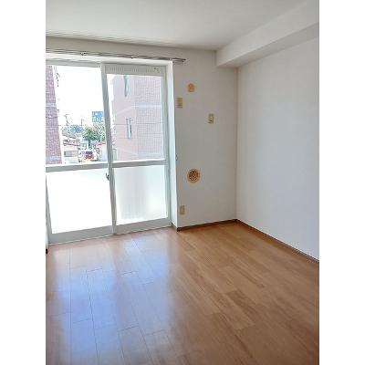 リエゾン西富山 203【管理NO：1-007114501-02030】 ★家具家電は申し込み後に搬入します★の物件写真2