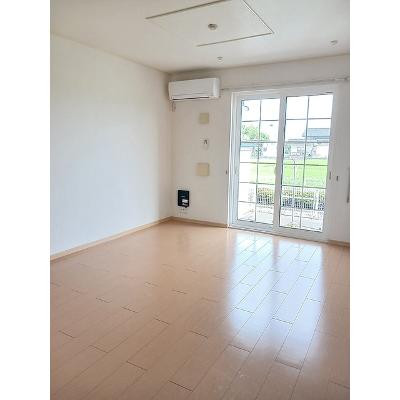 グランディールＣ 102【管理NO：1-016127401-01020】 ★家具家電は申し込み後に搬入しますの物件写真2