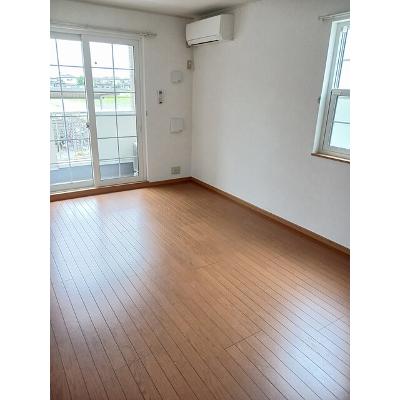 アヴァンシアＣ 101【管理NO：1-013765301-01010】 ★家具家電は申し込み後に搬入しますの物件写真2
