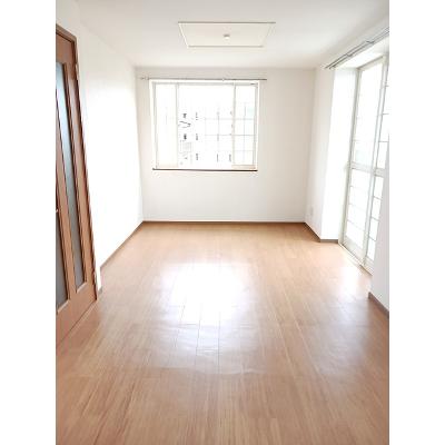 アース・ライトＡ 205【管理NO：1-010842401-02040】 ★家具家電は申し込み後に搬入しますの物件写真2