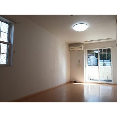 アスカ　Ｄ 105【管理NO：1-016873402-01040】 ★家具家電は申し込み後に搬入します 2026年07月中旬入居可能の物件写真2