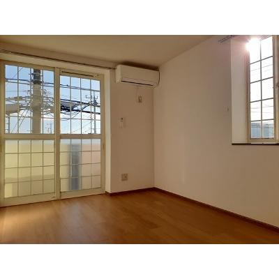 マノワール参番館 203【管理NO：1-009395501-02030】 ★家具家電は申し込み後に搬入します★の物件写真2