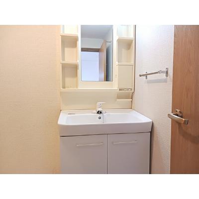 マノワール参番館 203【管理NO：1-009395501-02030】 ★家具家電は申し込み後に搬入します★の物件写真6