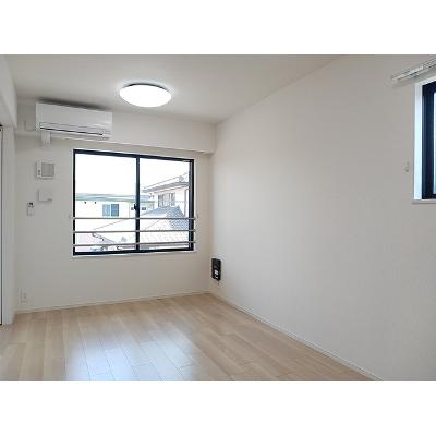 バリーフィールド　Ｂ 201【管理NO：1-028704502-02010】 ★家具家電は申し込み後に搬入しますの物件写真2
