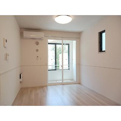 ソランジュ 101【管理NO：1-028576101-01010】 ★家具家電は申し込み後に搬入します 2026年07月上旬入居可能の物件写真2