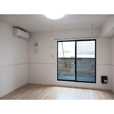 カトレア 205【管理NO：1-028382801-02040】 ★家具家電は申し込み後に搬入します★の物件写真2
