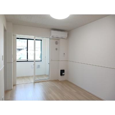 エレガント 103【管理NO：1-028256101-01030】 ★家具家電は申し込み後に搬入しますの物件写真2