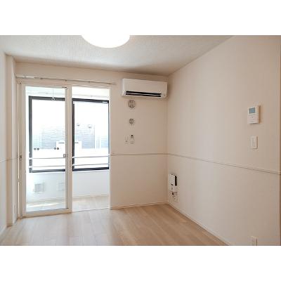 メゾン・ストリートⅡ 103【管理NO：1-027364101-01030】 ★家具家電は申し込み後に搬入します★の物件写真2
