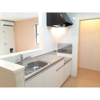 アイリスⅠ 101【管理NO：1-018627101-01010】 ★家具家電は申し込み後に搬入します★ ★2026年08月下旬入居可能★の物件写真3