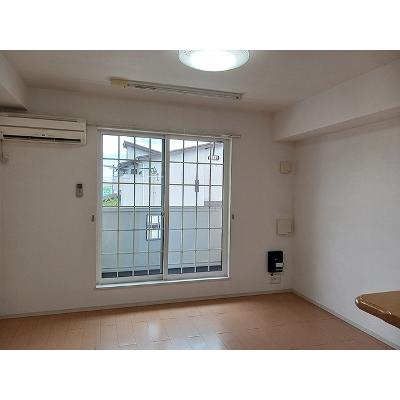 アーバンハイツ岩崎Ｅ 202【管理NO：1-017723001-02020】 ★家具家電は申し込み後に搬入しますの物件写真2