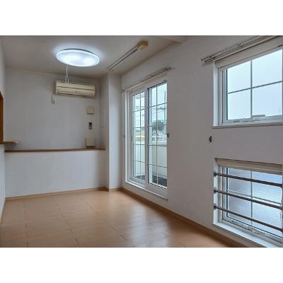 カーサ　ソラーレ　Ｂ 203【管理NO：1-015500902-02030】 ★家具家電は申し込み後に搬入しますの物件写真2
