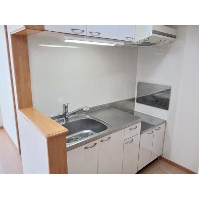 カーサ・エテルノ 103【管理NO：1-015353501-01030】 ★家具家電は申し込み後に搬入しますの物件写真3