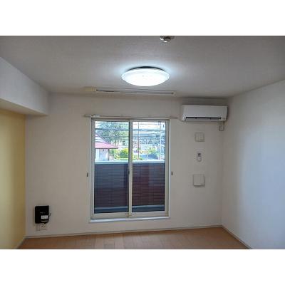 ラ・フランセ６ 202【管理NO：1-018658201-02020】 ★家具家電は申し込み後に搬入しますの物件写真2