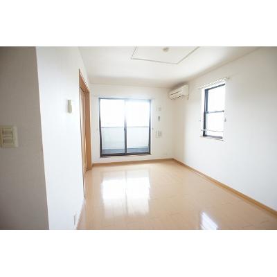 フォレスタ・ヴィラ 201【管理NO：1-015384701-02010】 ★家具家電は申し込み後に搬入します 2026年08月中旬入居可能の物件写真2
