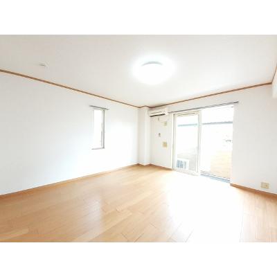 フローラルハイツⅢ 101【管理NO：1-012086701-01010】 ★家具家電は申し込み後に搬入しますの物件写真2