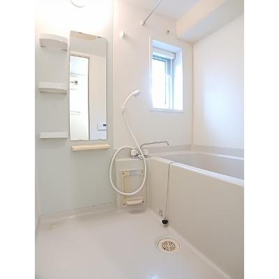 プラムⅢ 102【管理NO：1-014494501-01020】 ★家具家電は申し込み後に搬入しますの物件写真4