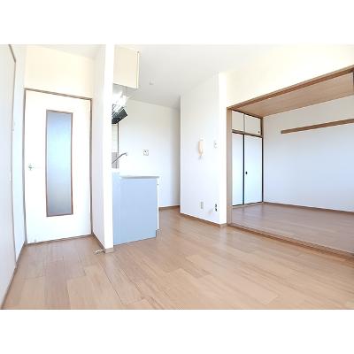 ベルコリーナケイ 201【管理NO：1-004618401-02010】 ★家具家電は申し込み後に搬入します★の物件写真2