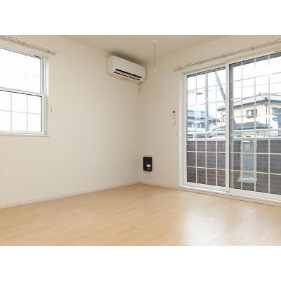 Ｃｅｎｔｒｅ 101【管理NO：1-018430401-01010】 ★家具家電は申し込み後に搬入しますの物件写真2