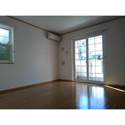ブリーズⅥ 102【管理NO：1-013182903-01020】 ★家具家電は申し込み後に搬入します 2026年07月中旬入居可能の物件写真2