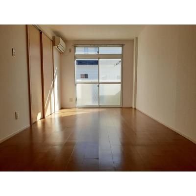 エリール小倉 105【管理NO：1-004405101-01040】 ★家具家電は申し込み後に搬入しますの物件写真2