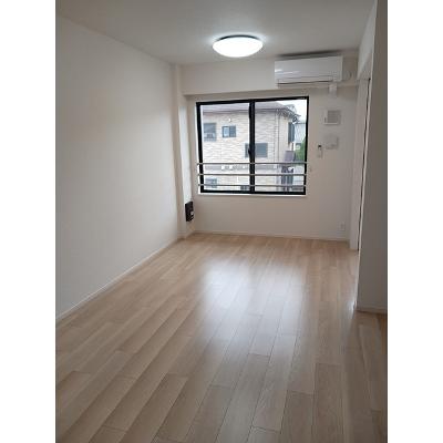 ルミエール城東 203【管理NO：1-028279402-02030】 ★家具家電は申し込み後に搬入しますの物件写真2