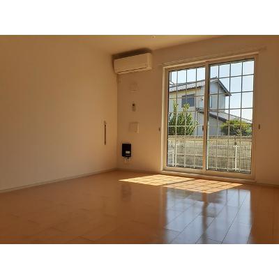 スカイツリーⅡ 102【管理NO：1-017825601-01020】 ★家具家電は申し込み後に搬入しますの物件写真2