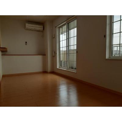 イースト・ハウス 203【管理NO：1-016837501-02030】 ★家具家電は申し込み後に搬入します★の物件写真2