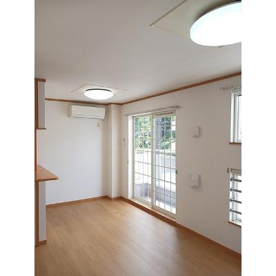 サンパティーク 205【管理NO：1-012940401-02040】 ★家具家電は申し込み後に搬入します★の物件写真2