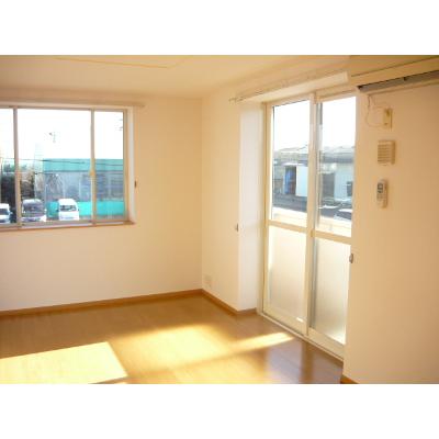 ラフレシールＤ 202【管理NO：1-012917804-02020】 ★家具家電は申し込み後に搬入します 2026年08月上旬入居可能の物件写真2