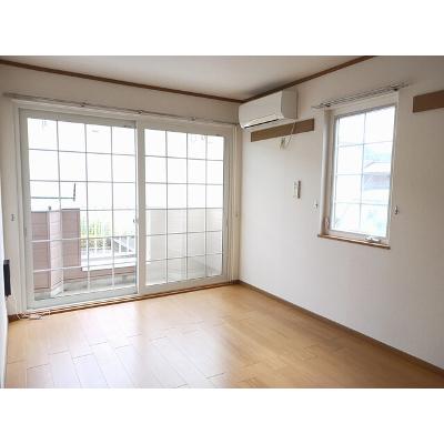 ピエ　デルモンテ 105【管理NO：1-010721001-01040】 ★家具家電は申し込み後に搬入しますの物件写真2
