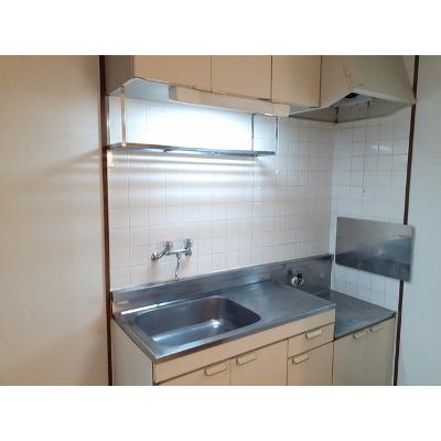 コーポ梨花 205【管理NO：1-005134801-02050】 ★家具家電は申し込み後に搬入します★ ★2026年08月下旬入居可能★の物件写真3