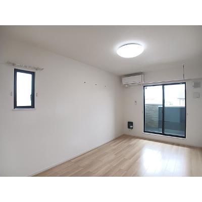 パンル 203【管理NO：1-028619901-02030】 ★家具家電は申し込み後に搬入しますの物件写真2