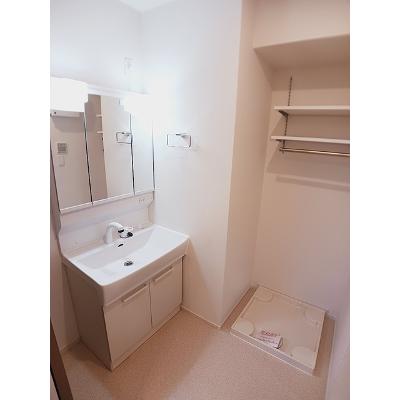 クリスタル　パレス 101【管理NO：1-027962801-01010】 ★家具家電は申し込み後に搬入します★の物件写真6