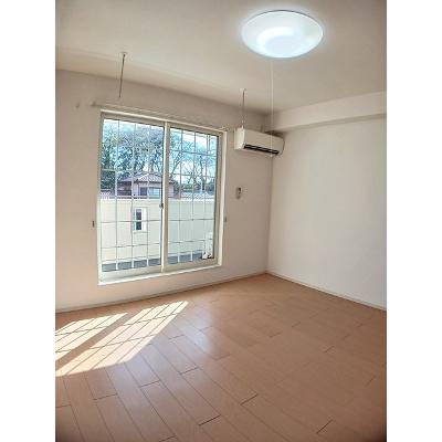 ジェルメ 203【管理NO：1-018243801-02030】 ★家具家電は申し込み後に搬入します 2026年07月下旬入居可能の物件写真2