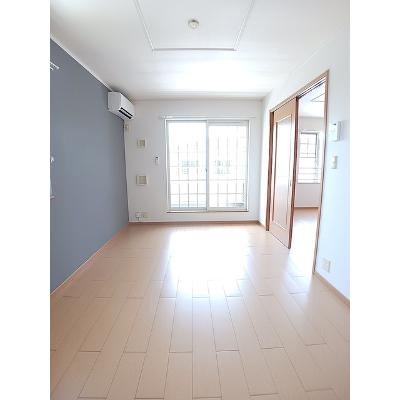 ヘブンリーブルー 204【管理NO：1-013709601-02040】 ★家具家電は申し込み後に搬入します★の物件写真2