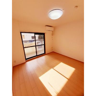 リブリーシャン 104【管理NO：1-011671801-01040】 ★家具家電は申し込み後に搬入しますの物件写真2