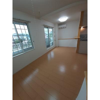 ヴィクトワール 201【管理NO：1-018143201-02010】 ★家具家電は申し込み後に搬入します★の物件写真2