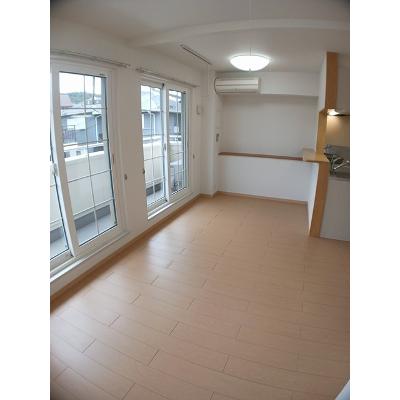 エアリーⅠ 202【管理NO：1-016443901-02020】 ★家具家電は申し込み後に搬入します★の物件写真2