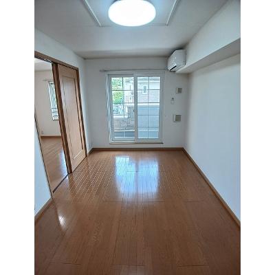 サンパティークⅥ 203【管理NO：1-014210102-02030】 ★家具家電は申し込み後に搬入しますの物件写真2