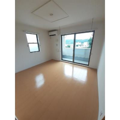 コスモス　Ⅱ 102【管理NO：1-019467602-01020】 ★家具家電は申し込み後に搬入しますの物件写真2