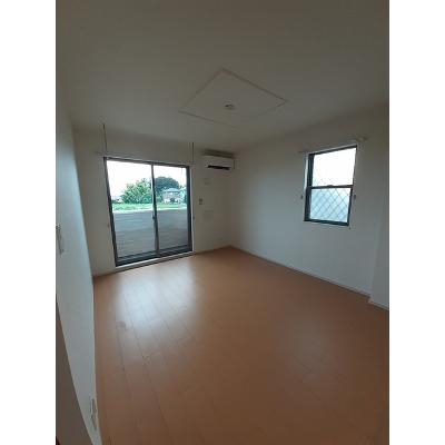 コリーヌメゾン 101【管理NO：1-019437001-01010】 ★家具家電は申し込み後に搬入しますの物件写真2