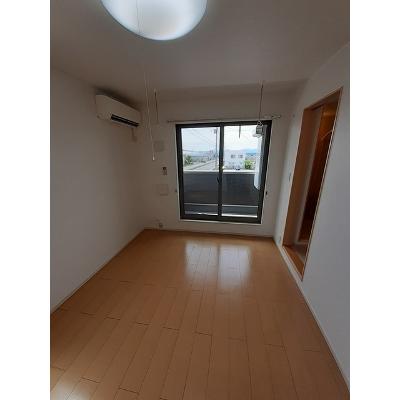 モデッサ 201【管理NO：1-018482201-02010】 ★家具家電は申し込み後に搬入します★の物件写真2