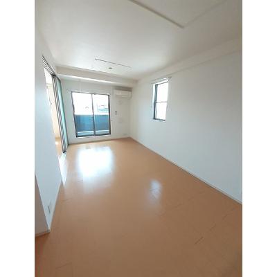ラ　リーフ 201【管理NO：1-018217801-02010】 ★家具家電は申し込み後に搬入しますの物件写真2